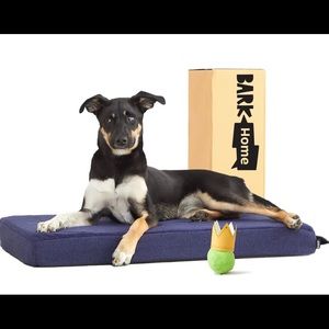 SOLD ✌🏽Barkbox Memory Foam Platform Dog Bed